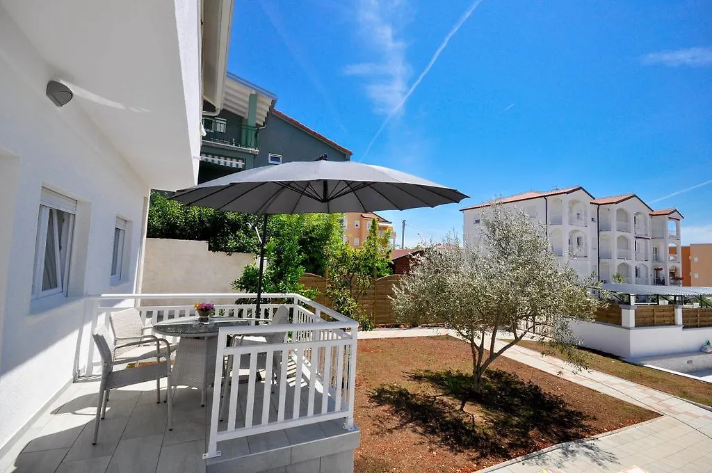 Cancar Apartments Novigrad Istria 0*,