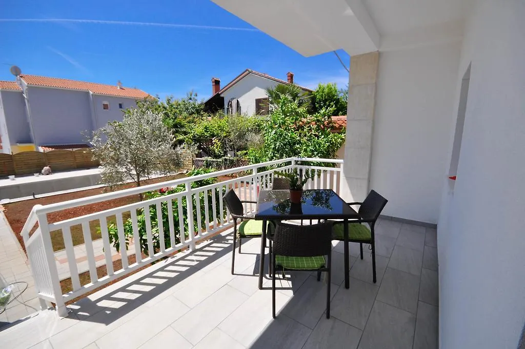Cancar Apartments Novigrad Istria