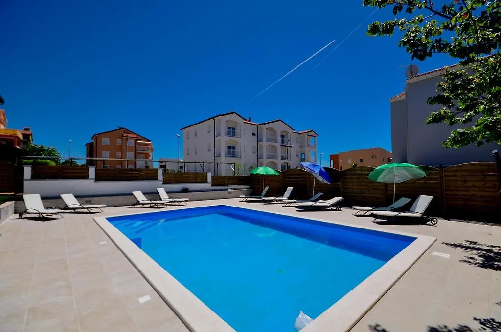 Cancar Apartments Novigrad Istria