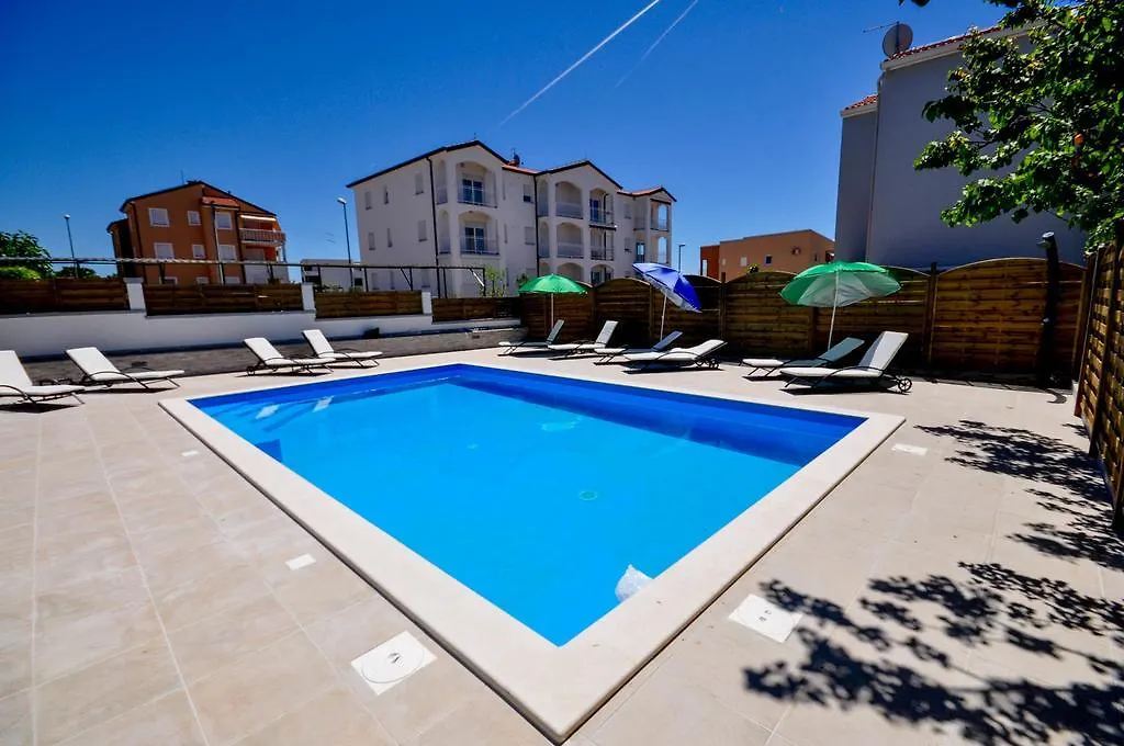 Cancar Apartments Novigrad Istria