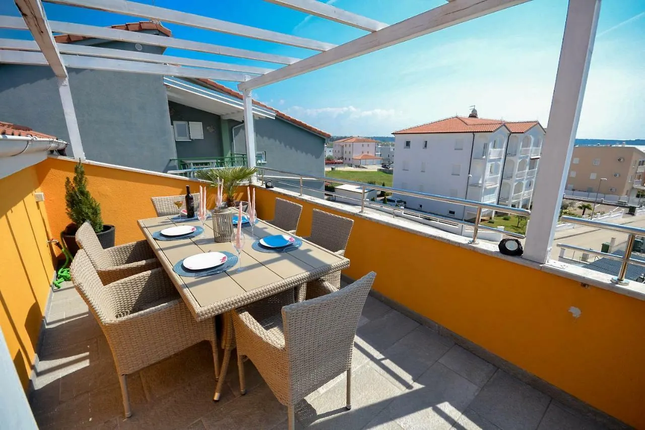 Cancar Apartments Novigrad Istria