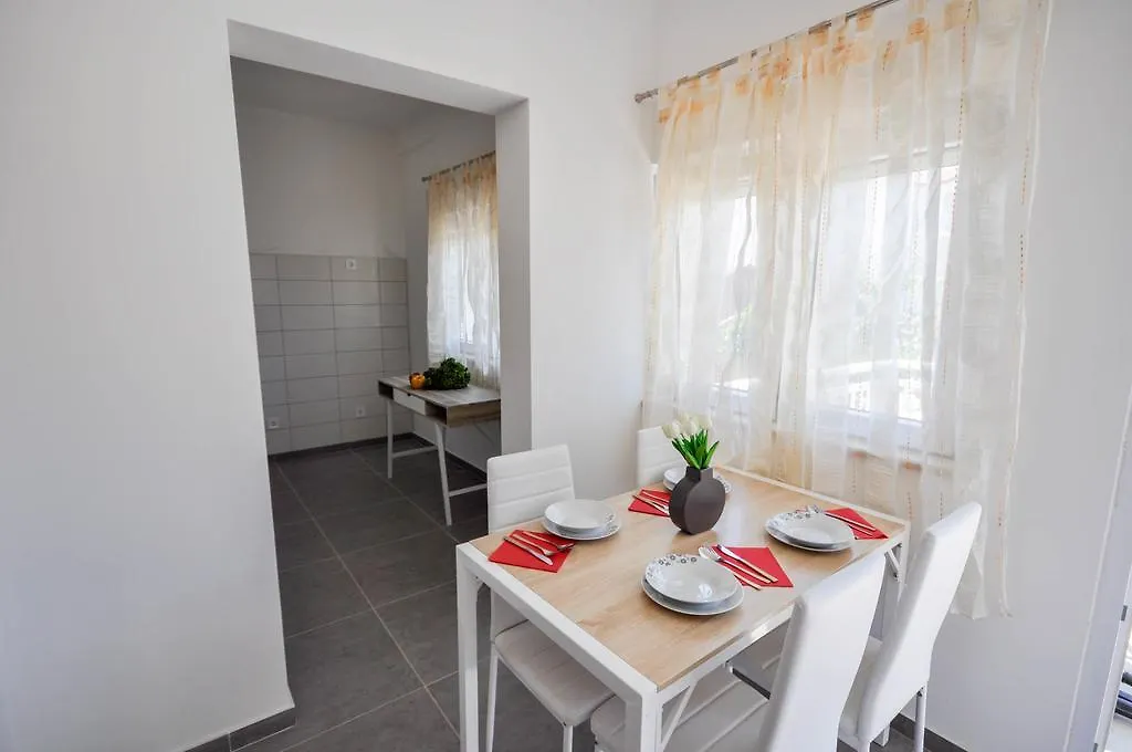 Cancar Apartments Novigrad Istria