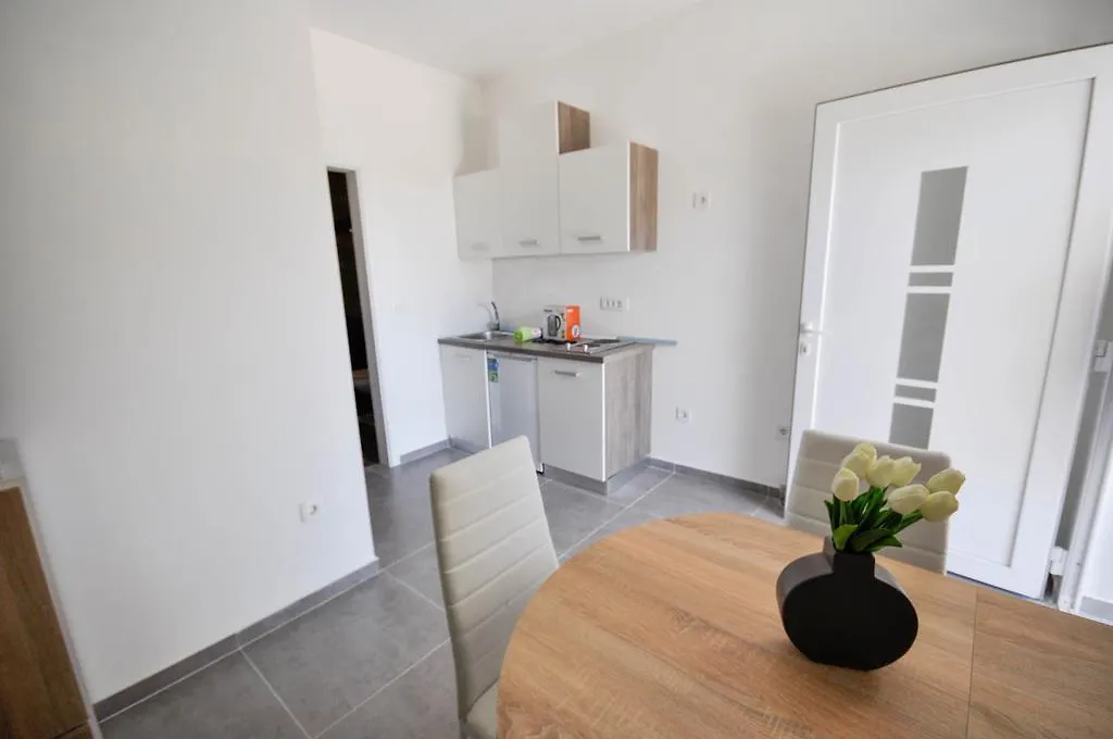 Cancar Apartments Novigrad Istria