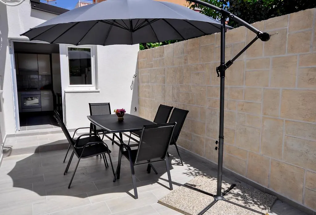Cancar Apartments Novigrad Istria