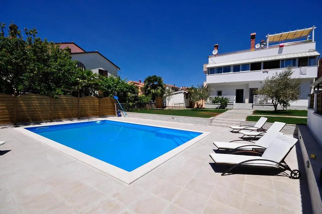 Cancar Apartments Novigrad Istria 0*,