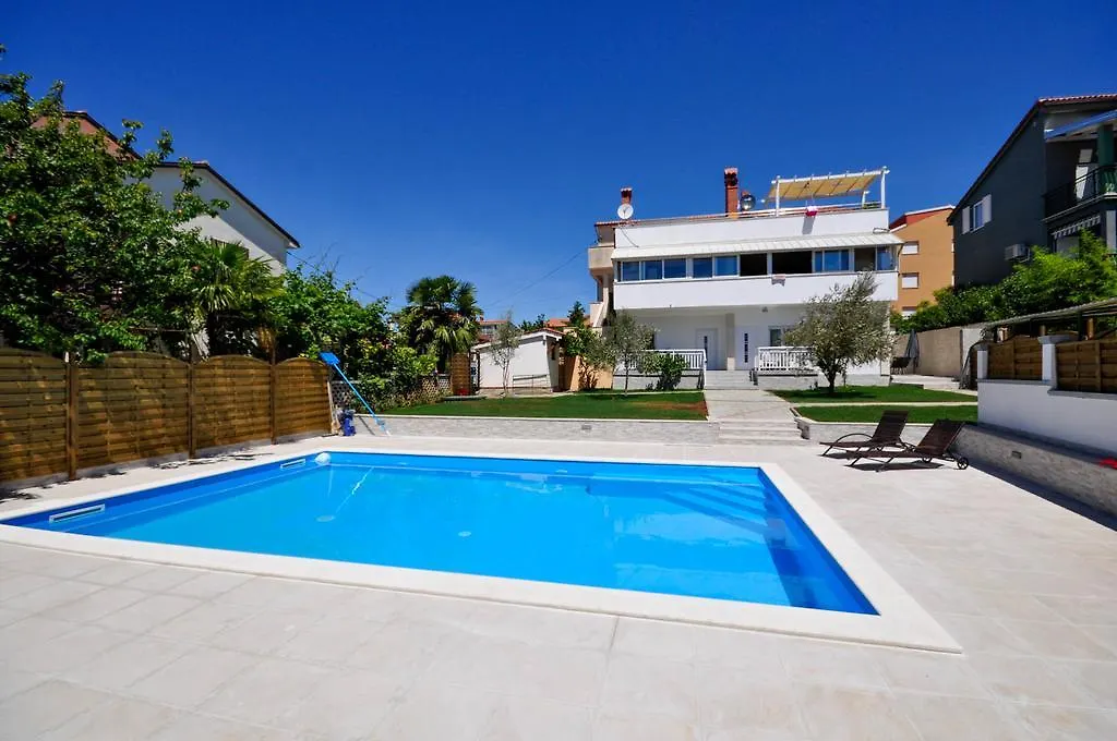 Cancar Apartments Novigrad Istria クロアチア