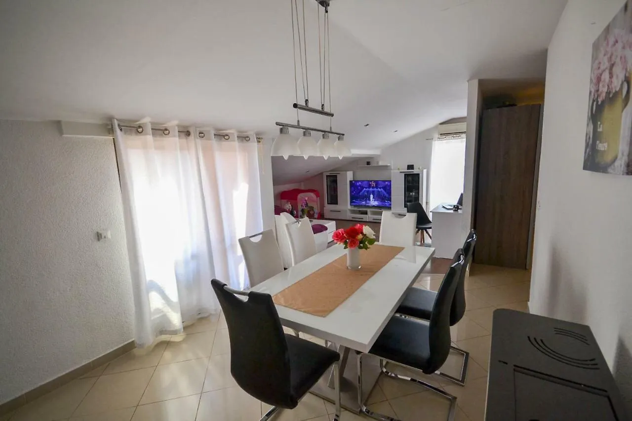 Cancar Apartments Novigrad Istria