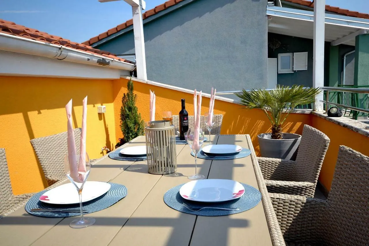Cancar Apartments Novigrad Istria 0*,  クロアチア